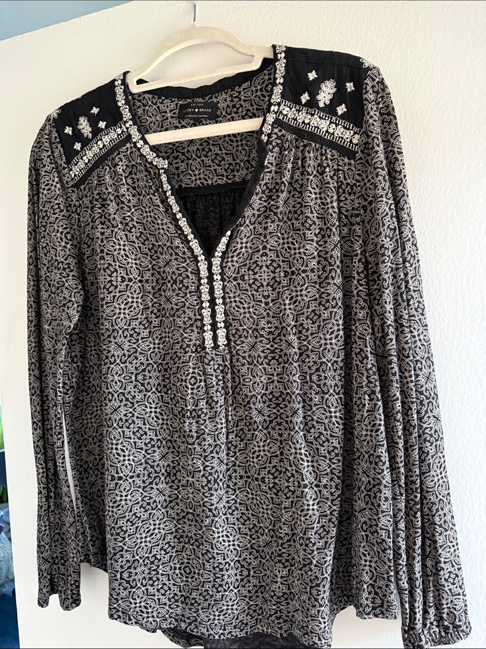 Lucky Brand Black and White Embroidered Peasant Blouse